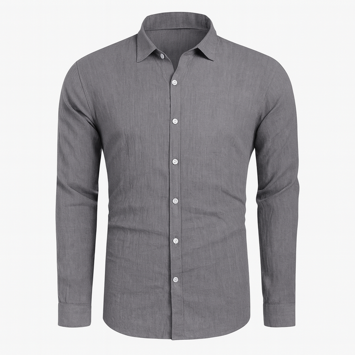 Homme portant une chemise d'été respirante. Style élégant et décontracté. Confort garanti.