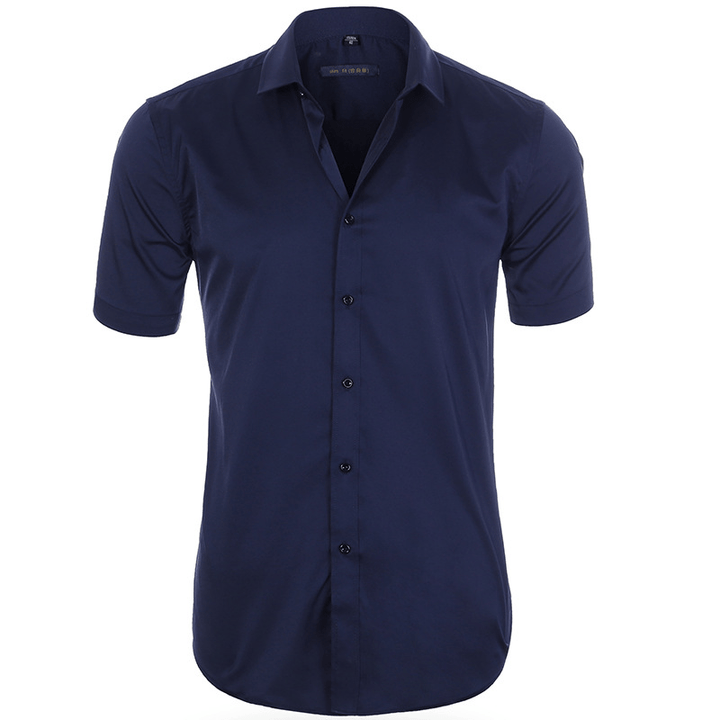 "Chemise infroissable élastique homme, blanche, manches longues, légère, respirante pour confort optimal."