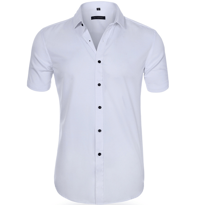 "Chemise infroissable élastique homme, blanche, manches longues, légère, respirante pour confort optimal."