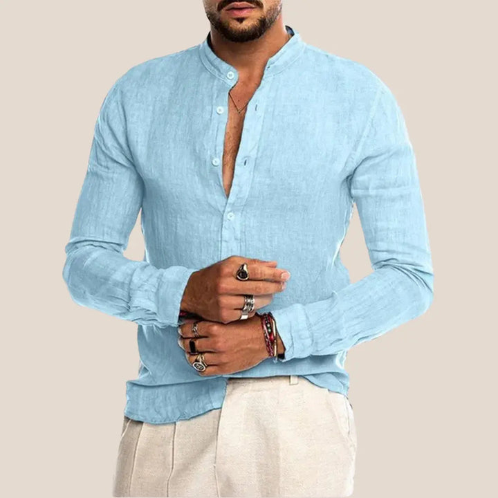 Chemise légère homme respirante, parfaite pour l'été. Style décontracté et confortable, idéale pour les vacances.