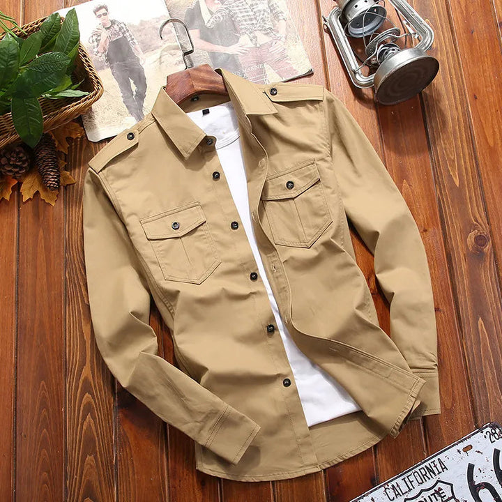 Chemise Ranger homme manches longues classique et robuste, avec poches poitrine. Style utilitaire.