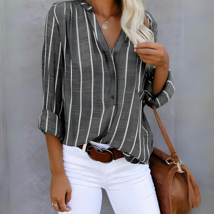 "Chemise rayée élégante bleu à manches longues retroussables, col en V boutonné, style décontracté pour femmes."