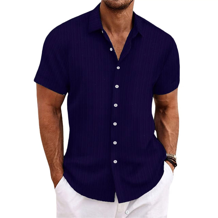 Chemise rayée homme en coton et lin, élégante et intemporelle, parfaite pour un look classique et confortable.