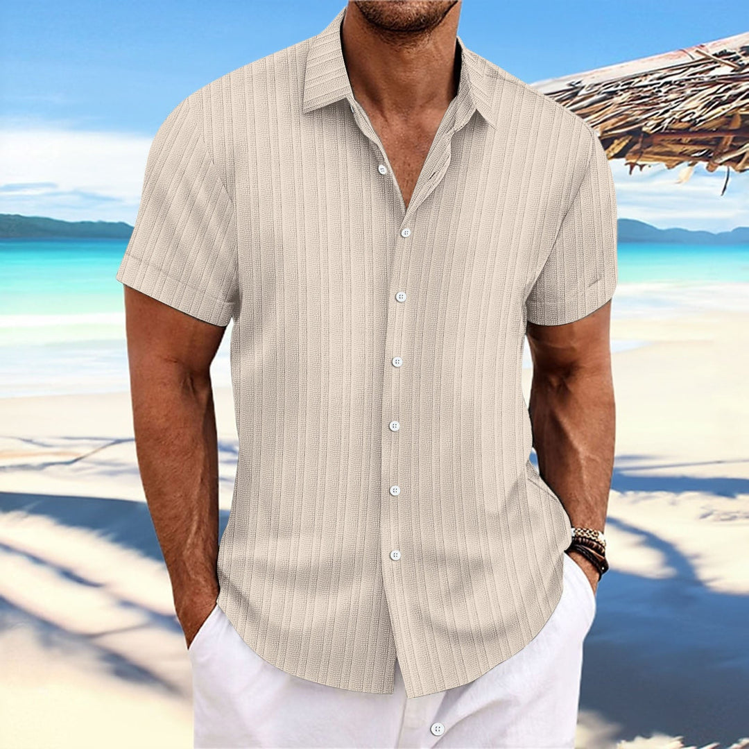 Chemise rayée homme en coton et lin, élégante et intemporelle, parfaite pour un look classique et confortable.