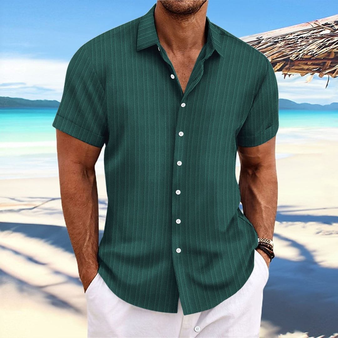Chemise rayée homme en coton et lin, élégante et intemporelle, parfaite pour un look classique et confortable.