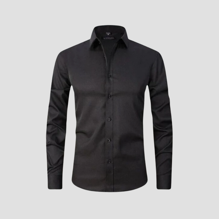 "Chemise slim homme élégante moderne, vue frontale, coupe ajustée, col classique, tissu doux, bordeaux, lignes nettes"