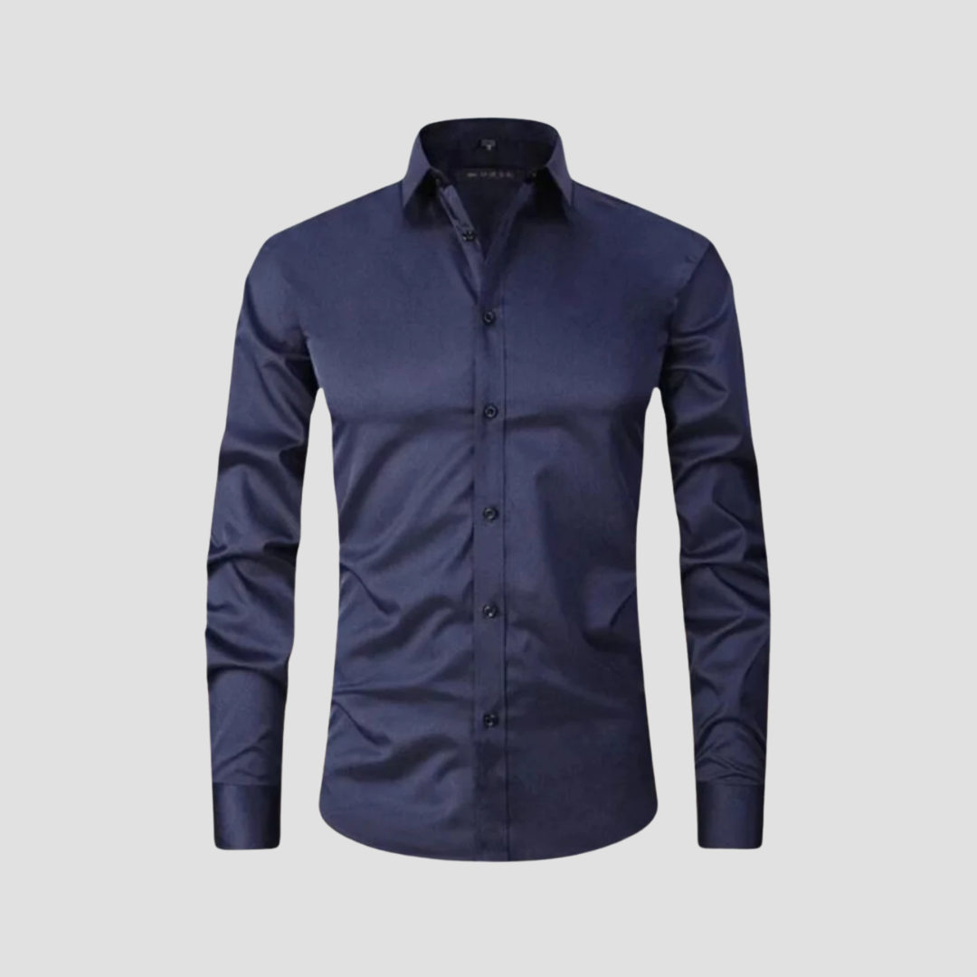 "Chemise slim homme élégante moderne, vue frontale, coupe ajustée, col classique, tissu doux, bordeaux, lignes nettes"