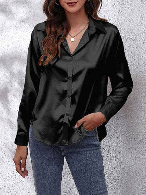 Chemise soie manches longues, coupe élégante et classique.  Soie fluide,  silhouette féminine.
