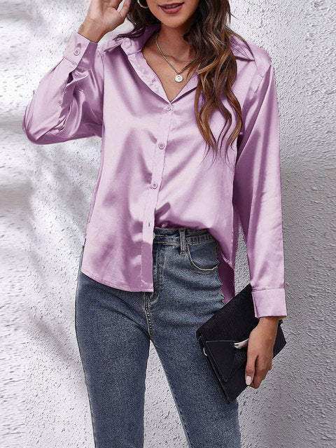 Chemise soie manches longues, coupe élégante et classique.  Soie fluide,  silhouette féminine.