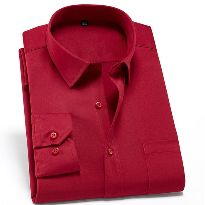 Boutons élégants sur une chemise homme stretch anti-froissement, finition soignée pour un look sophistiqué.