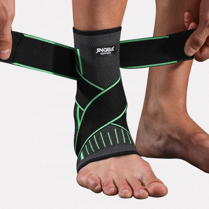 "Chevillère Ortho Compress grise élégante offrant soutien, soulagement douleur, confort pieds, s'adapte ergonomiquement."