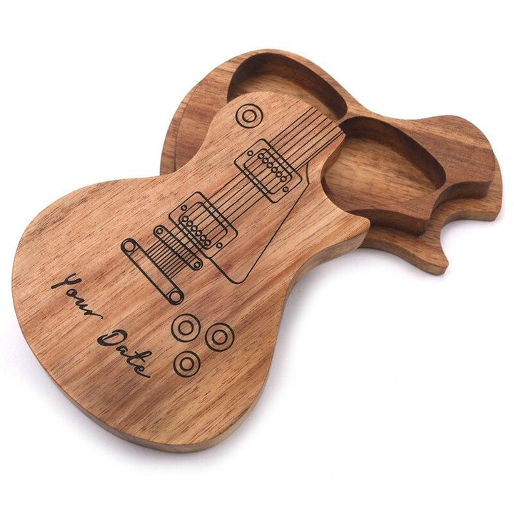 Coffret cadeau médiators guitare en bois gravés.  Accessoires guitare, design élégant.