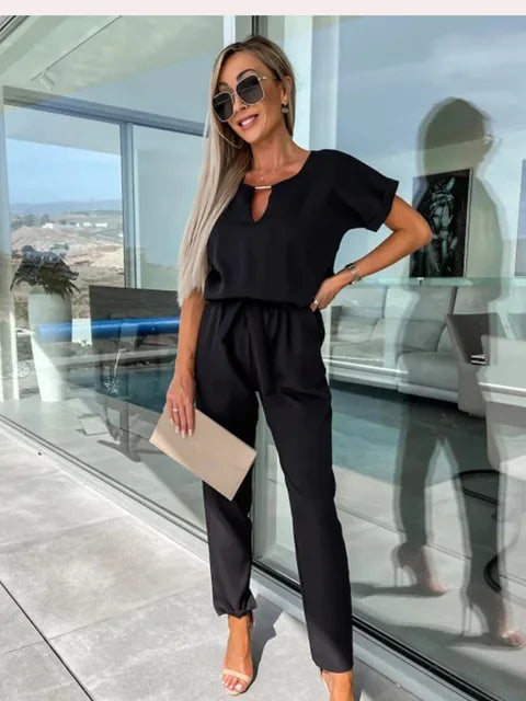 Combinaison bohème femme Ibiza, fluide et chic, parfaite pour l'été et les vacances.