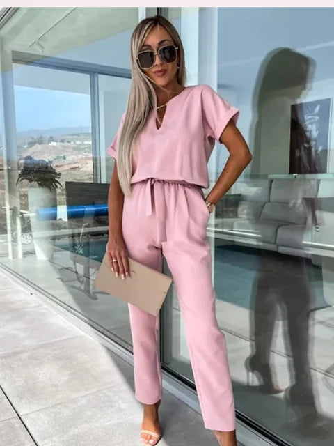 Jumpsuit bohème Ibiza pour femme, imprimé estival, coupe décontractée et élégante.