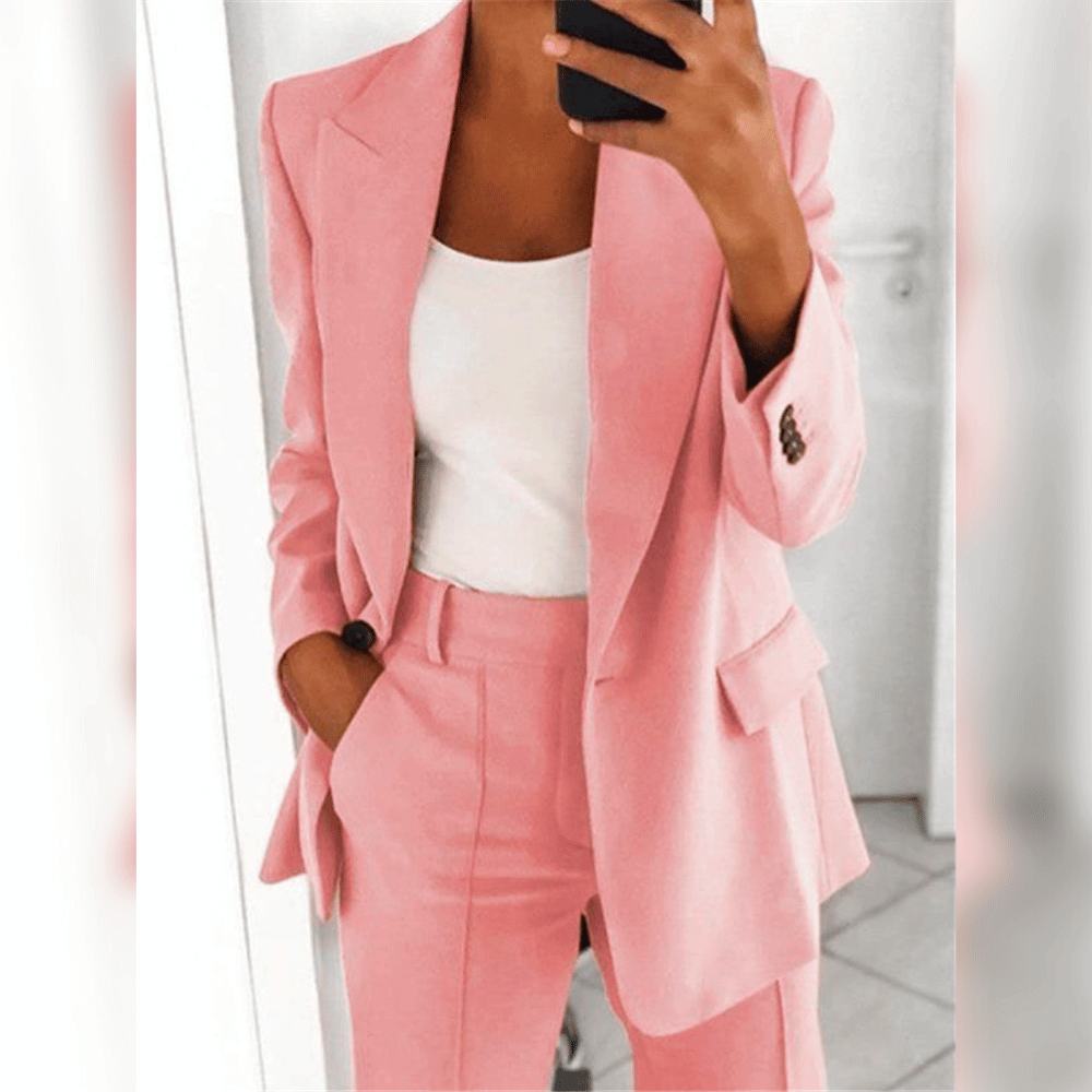 Combinaison élégante taille XL-5XL.  Coupe ajustée, tissu confortable.  Parfait pour le bureau ou les sorties.