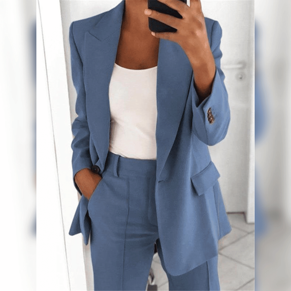 Combinaison élégante taille XL-5XL.  Coupe ajustée, tissu confortable.  Parfait pour le bureau ou les sorties.