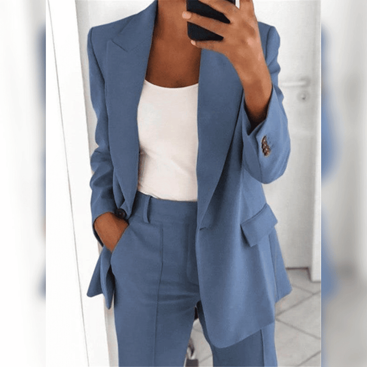 Combinaison élégante taille XL-5XL.  Coupe ajustée, tissu confortable.  Parfait pour le bureau ou les sorties.