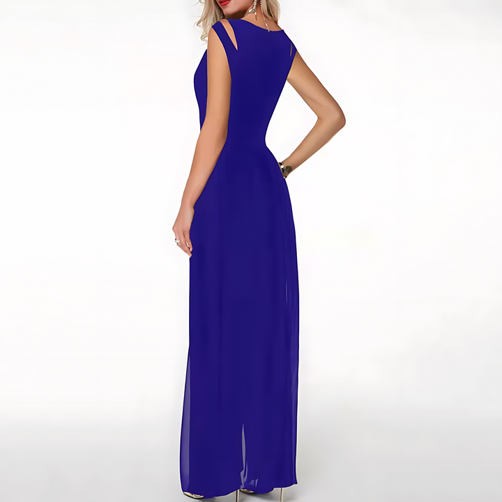 Combinaison femme chic en coton doux, style moderne et confortable, parfaite pour la mode estivale.