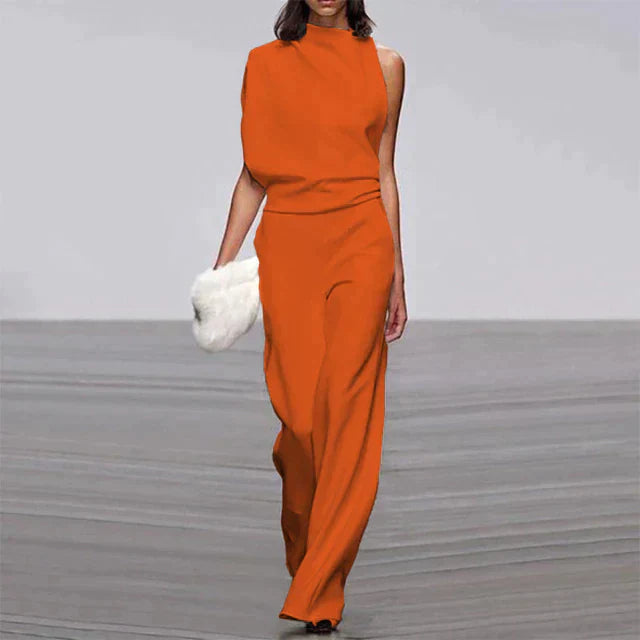 Combinaison femme élégante et chic pour soirée, coupe moderne. Parfaite pour un style sophistiqué et stylé.