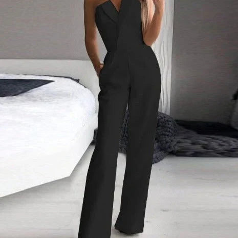Combinaison noire femme sans manches, élégante et confortable. Parfaite pour une tenue estivale ou de soirée.
