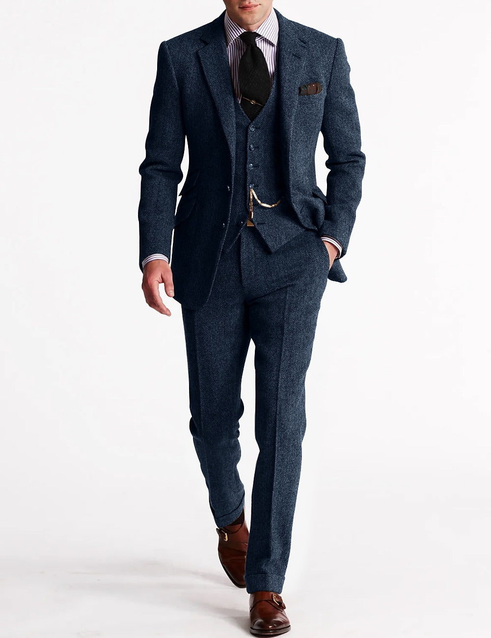 "Costume 3 pièces homme, smoking tweed élégant, fini impeccable, look raffiné, tissus de qualité, coupe sur mesure."