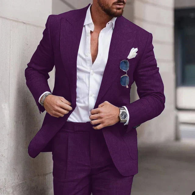 "Costume en lin pour mariages, élégant deux pièces, avec revers raffiné et coupe classique, pour hommes sophistiqués."