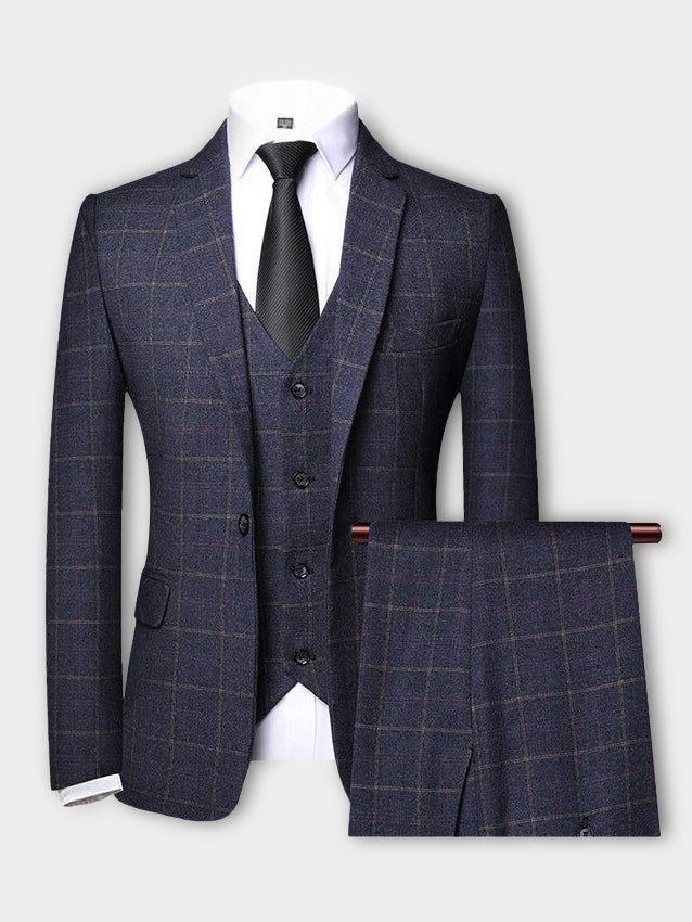 Costume homme 3 pièces, élégant, à carreaux. Veste, gilet & pantalon. Coupe ajustée.