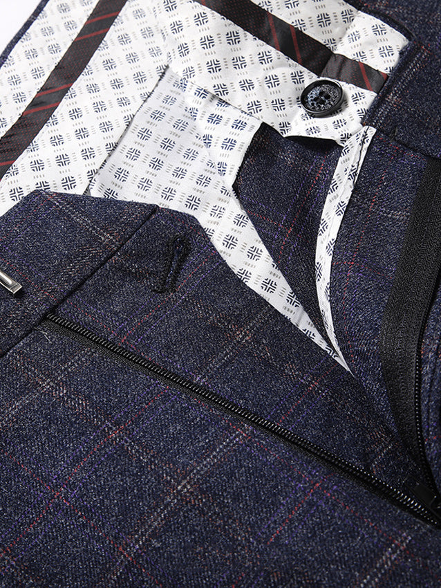 Costume homme 3 pièces, élégant, à carreaux. Veste, gilet & pantalon. Coupe ajustée.
