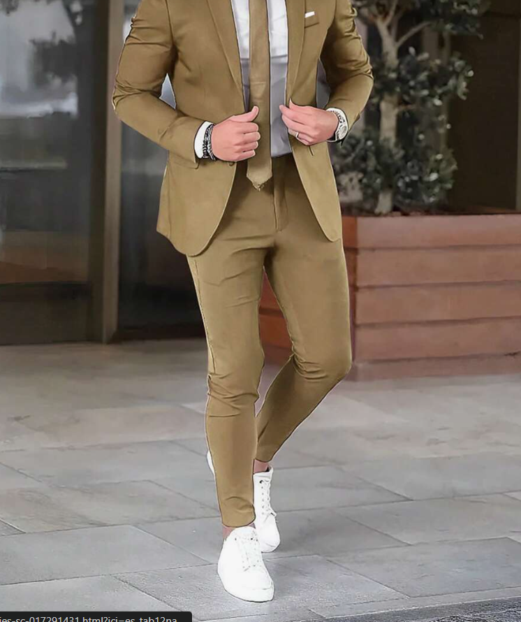 "Costume homme Bastien élégant avec veste structurée et pantalon assorti, idéal pour bureau et événements spéciaux."