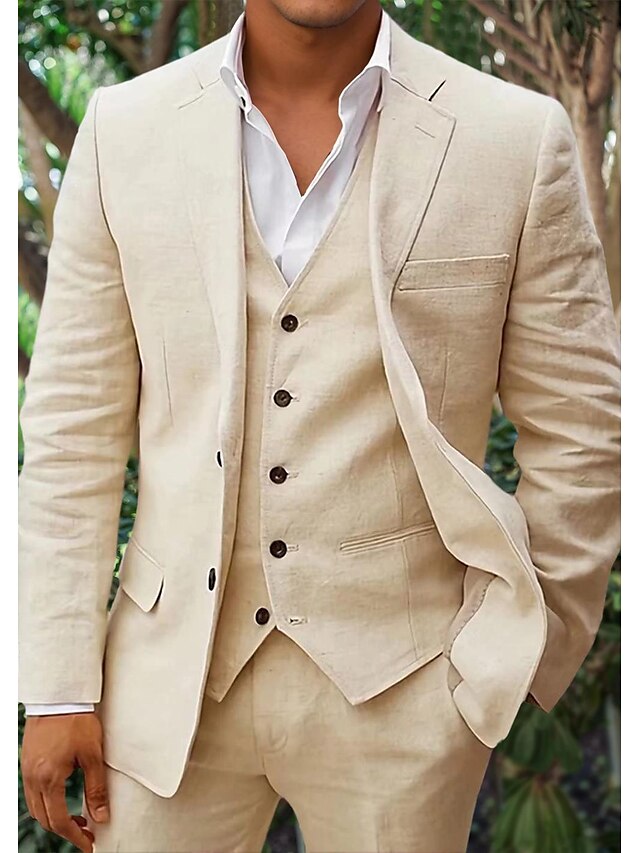 "Costume homme lin 3 pièces, blazer élégant, gilet classique, pantalon sobre, couleurs variées, mariage ou look chic."