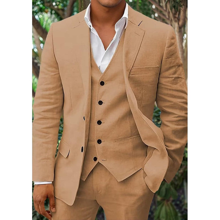 "Costume homme lin 3 pièces, blazer élégant, gilet classique, pantalon sobre, couleurs variées, mariage ou look chic."