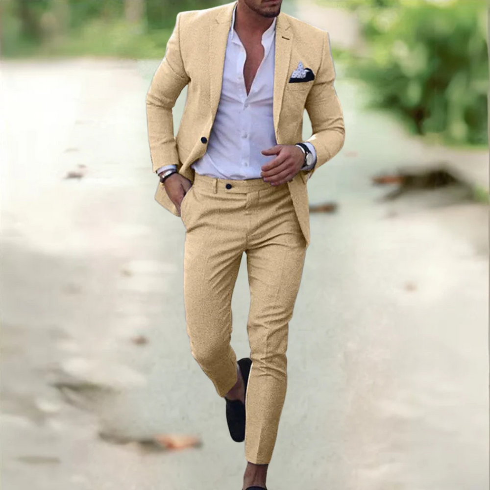 "Costume homme slim moderne, tissu léger, ajusté, idéal bureau et événements, coupe raffinée, polyvalent et confortable."
