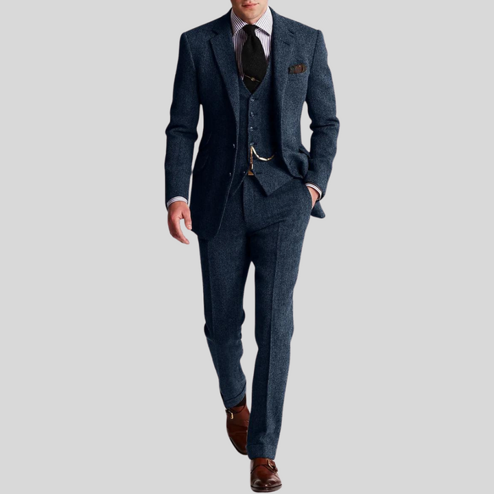 "Costume homme tweed trois pièces, coupe slim, veste, gilet, élégant et raffiné, idéal pour occasions formelles."