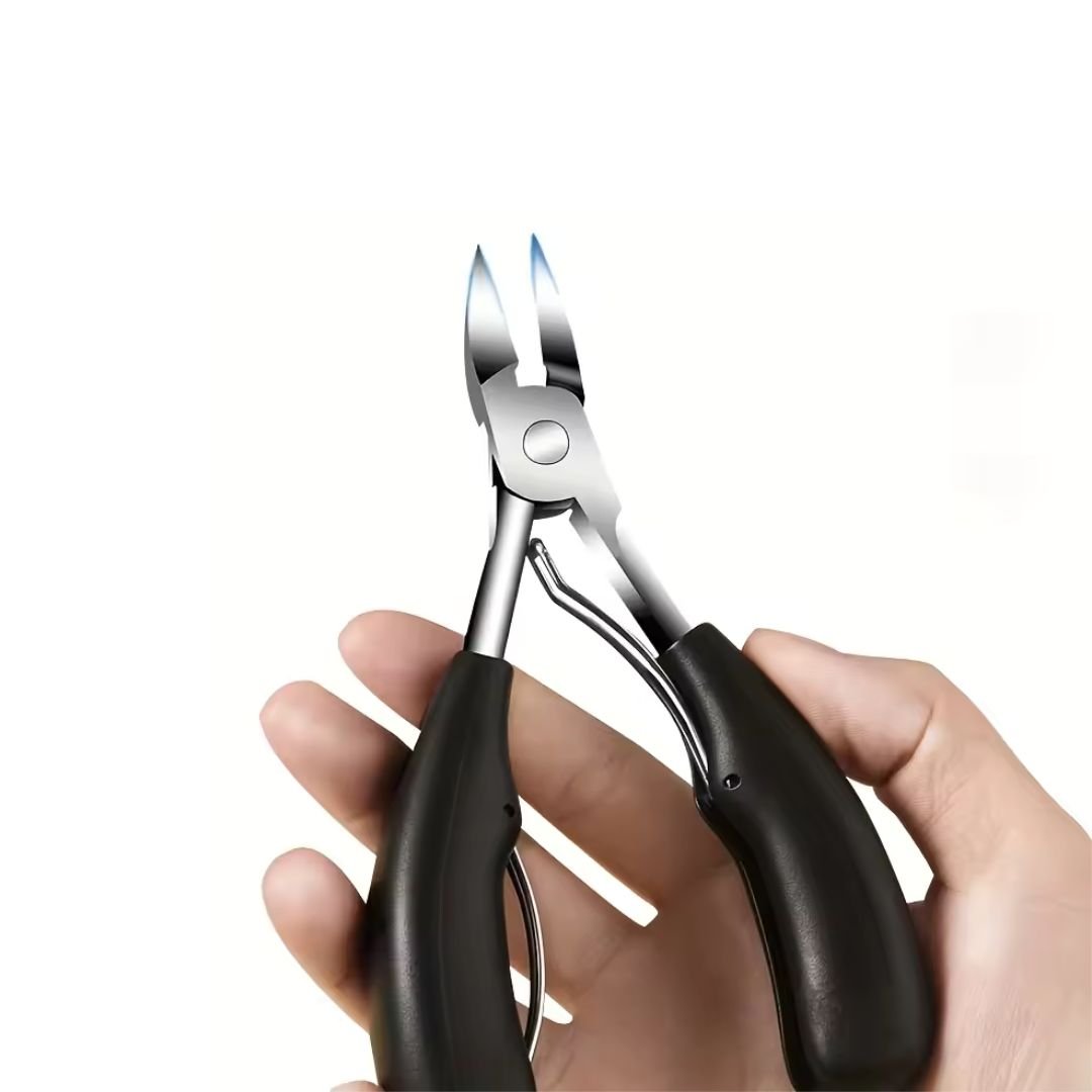 Coupe-ongles ergonomique acier inoxydable, lames précises pour ongles incarnés, taille compacte, confortable et durable.