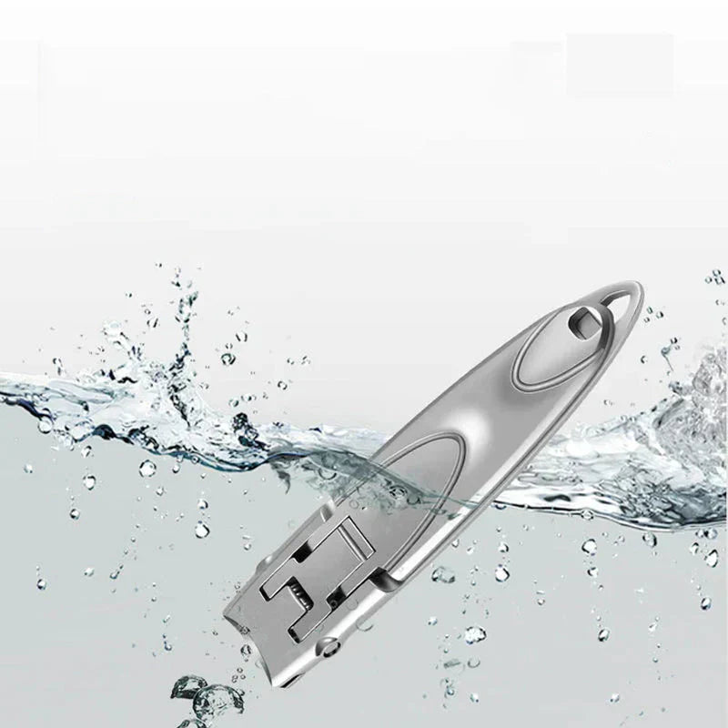 "Coupe-ongles ergonomique en acier inoxydable, design compact pour manucure précise et sans effort, confort antidérapant."