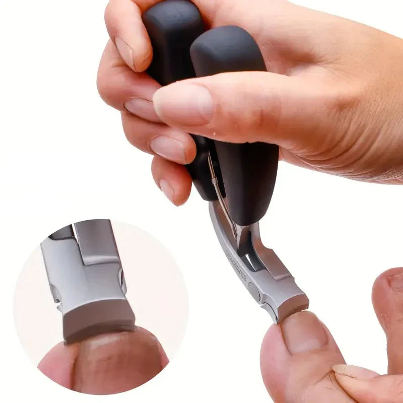 Coupe-ongles professionnel, acier inox, précision chirurgicale.  Manucure parfaite, coupe nette et ergonomique.