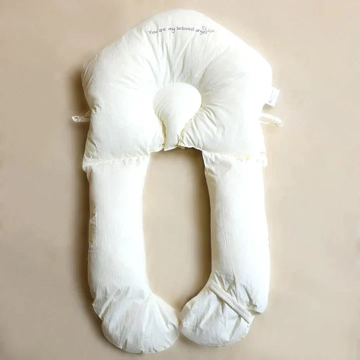 Accessoire essentiel pour le sommeil de bébé : coussin anti-tête plate, confortable et hygiénique.