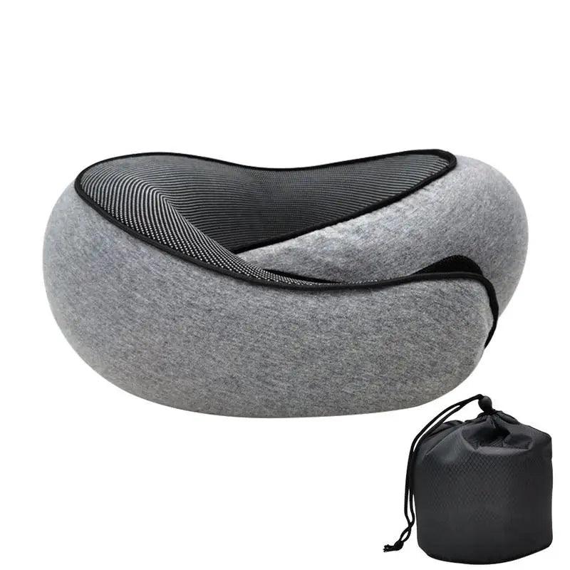 "Coussin de voyage ergonomique en mousse gris, compact, design en U pour soutien cervical optimal et confort en déplacement."