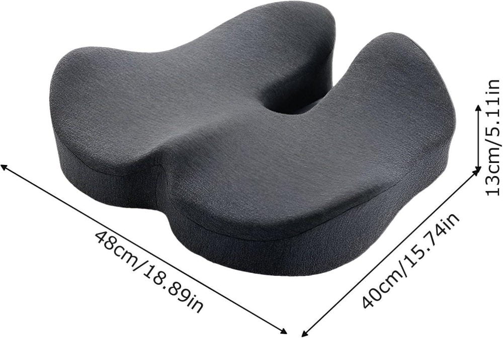 Coussin ergonomique beige pour soulager douleur nerf pudendal, mousse haute densité, forme anatomique avec découpe.