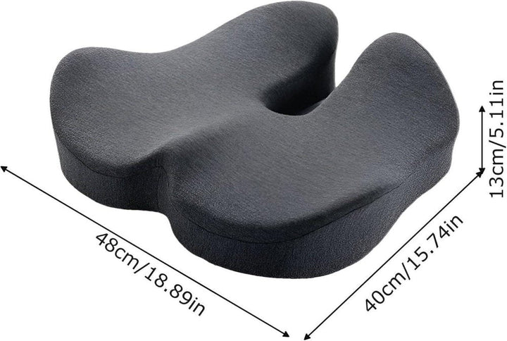 Coussin ergonomique beige pour soulager douleur nerf pudendal, mousse haute densité, forme anatomique avec découpe.