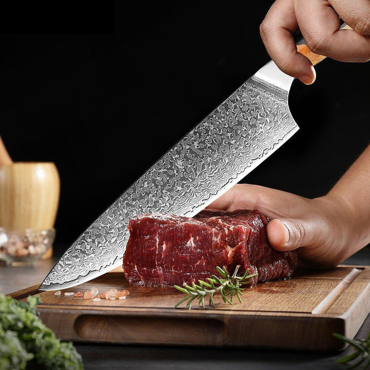 Couteau chef japonais 8", acier Damas VG10, manche bois. Lame damassée, affûtage manuel,  ergonomique.