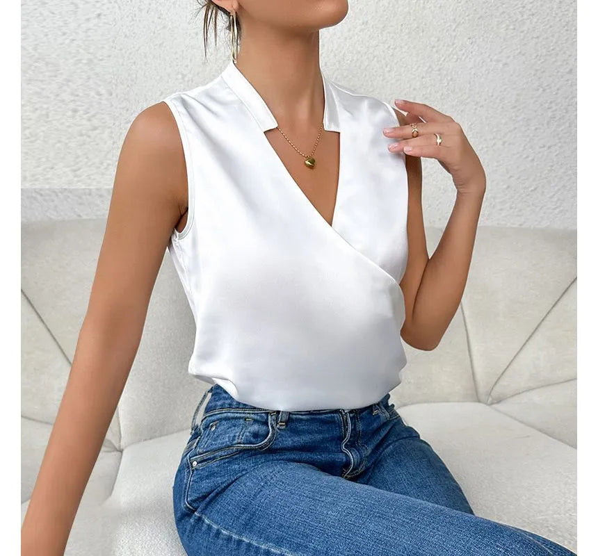 Top débardeur chic pour femme, parfait pour une soirée d'été. Élégant, confortable et sans manches.