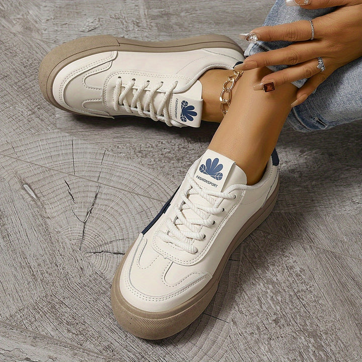 Chaussures de marche femme orthopédiques à semelle confort. Idéales pour le bien-être et l'élégance des pieds sensibles.