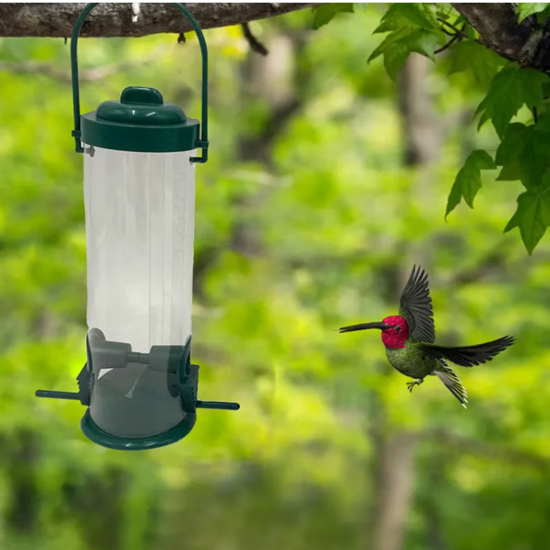 "Distributeur de graines robuste et antiecureuil pour jardin, design innovant garantissant l'accès uniquement aux oiseaux."