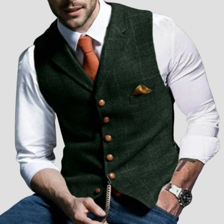 "Élégant gilet sans manches homme, coupe ajustée, boutons contrastants, tissu coton mélangé, parfait pour style moderne."