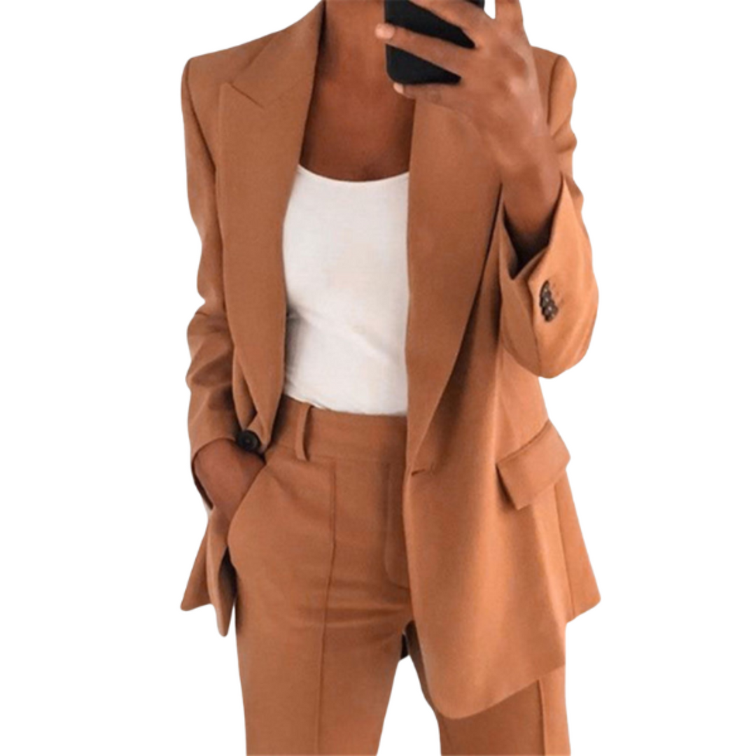 Ensemble blazer femme élégant, pantalon et veste ajustée, plusieurs couleurs, idéal pour bureau ou sorties décontractées.