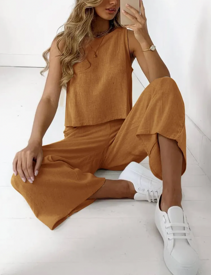 Ensemble chemise pantalon ample pour femme, parfait pour un look décontracté chic. Confort et élégance mode.