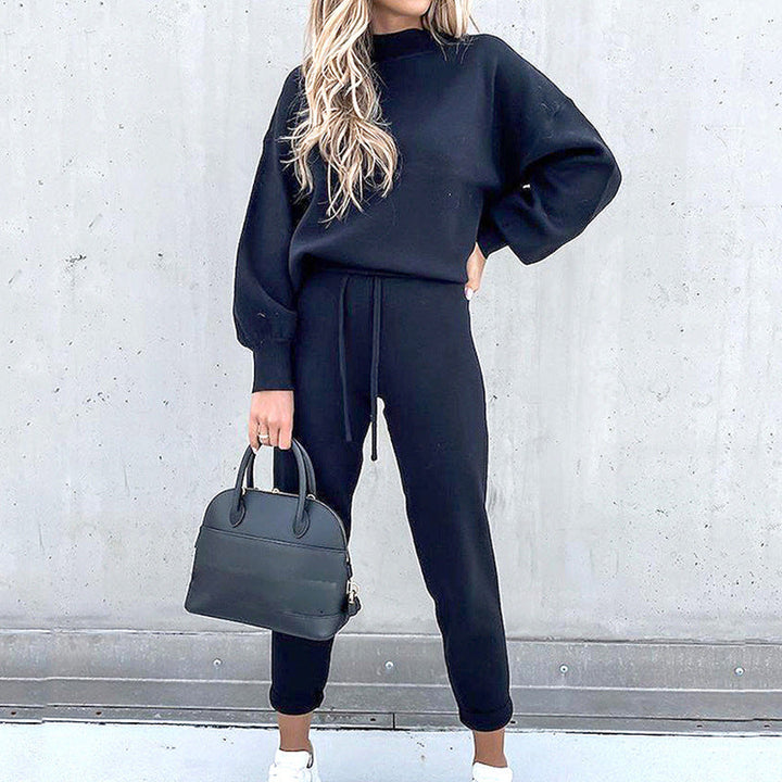 Mode féminine: Ensemble pourpre Anne-Sophie, jupe et haut. Look chic et confortable pour occasions variées.