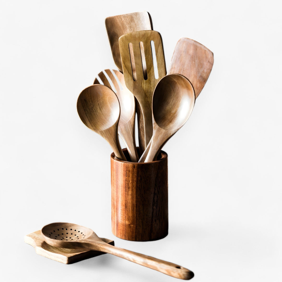"Ensemble de 9 ustensiles de cuisine en bois naturel robuste, résistants à la chaleur, design élégant, anti-rayures."