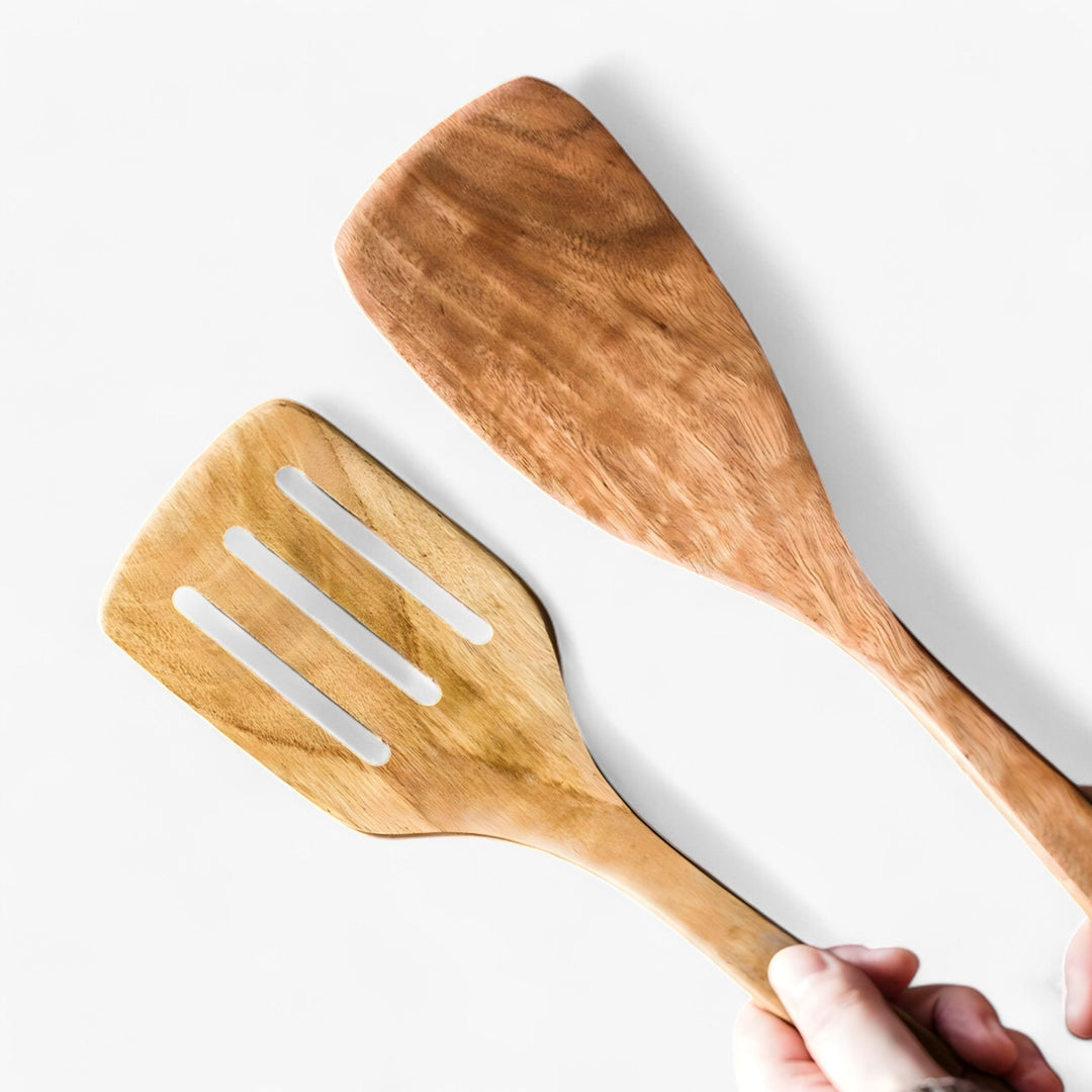 "Ensemble de 9 ustensiles de cuisine en bois naturel robuste, résistants à la chaleur, design élégant, anti-rayures."